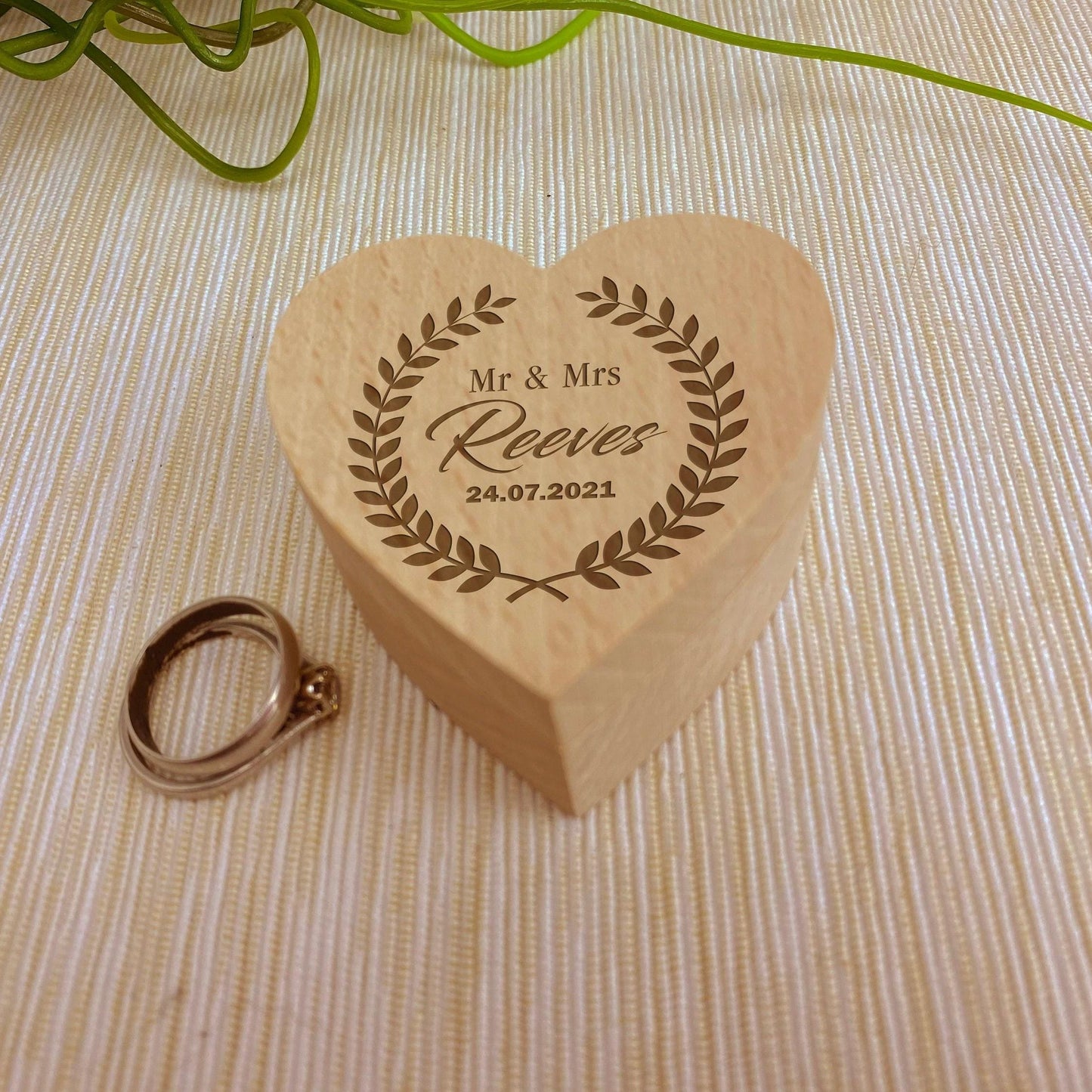 Wreath Mr & Mrs Wedding Ring Carrier Heart Box Personalised Engagement Gift