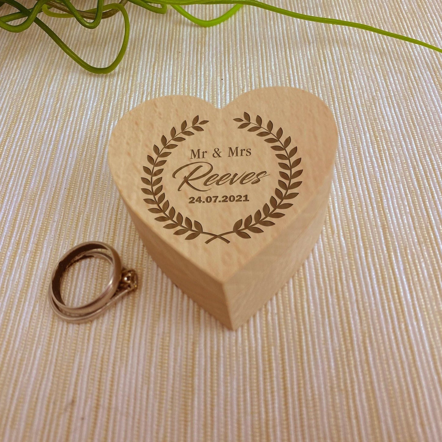 Wreath Mr & Mrs Wedding Ring Carrier Heart Box Personalised Engagement Gift