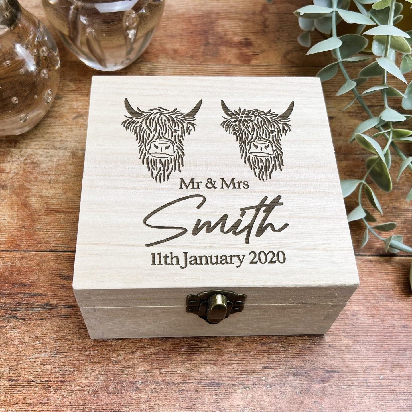 Mr & Mrs Highland Cow Personalised Wooden Memory Keepsake Box Wedding Gift