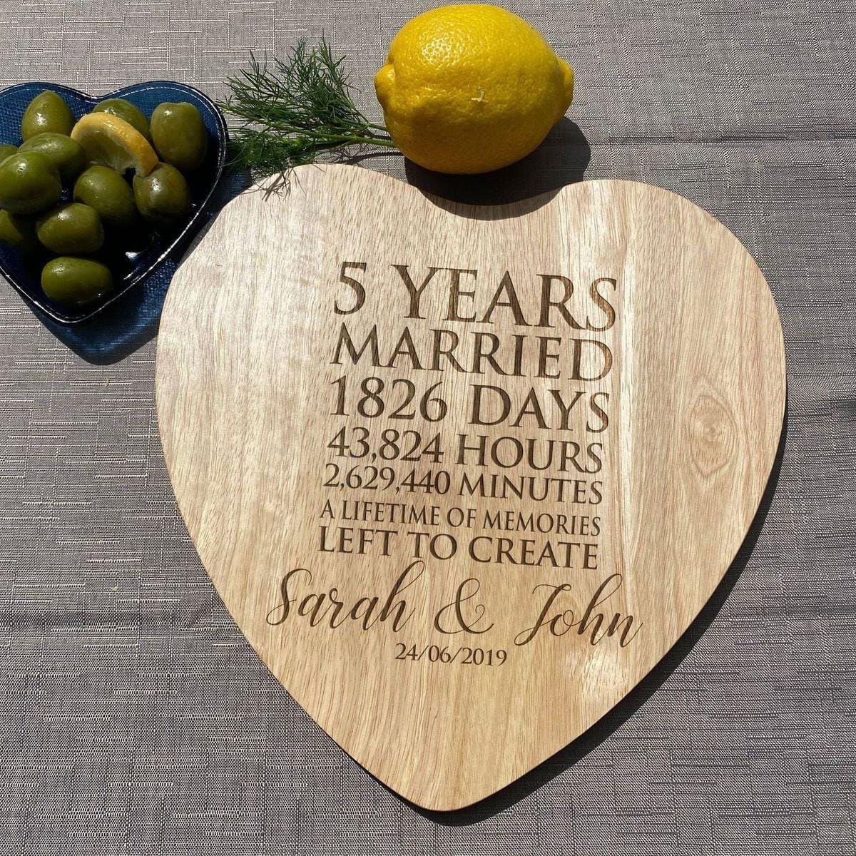5 Years Married Personalised Wooden Chopping Board - Fifth Anniversary - Personalised Anniversary Gift