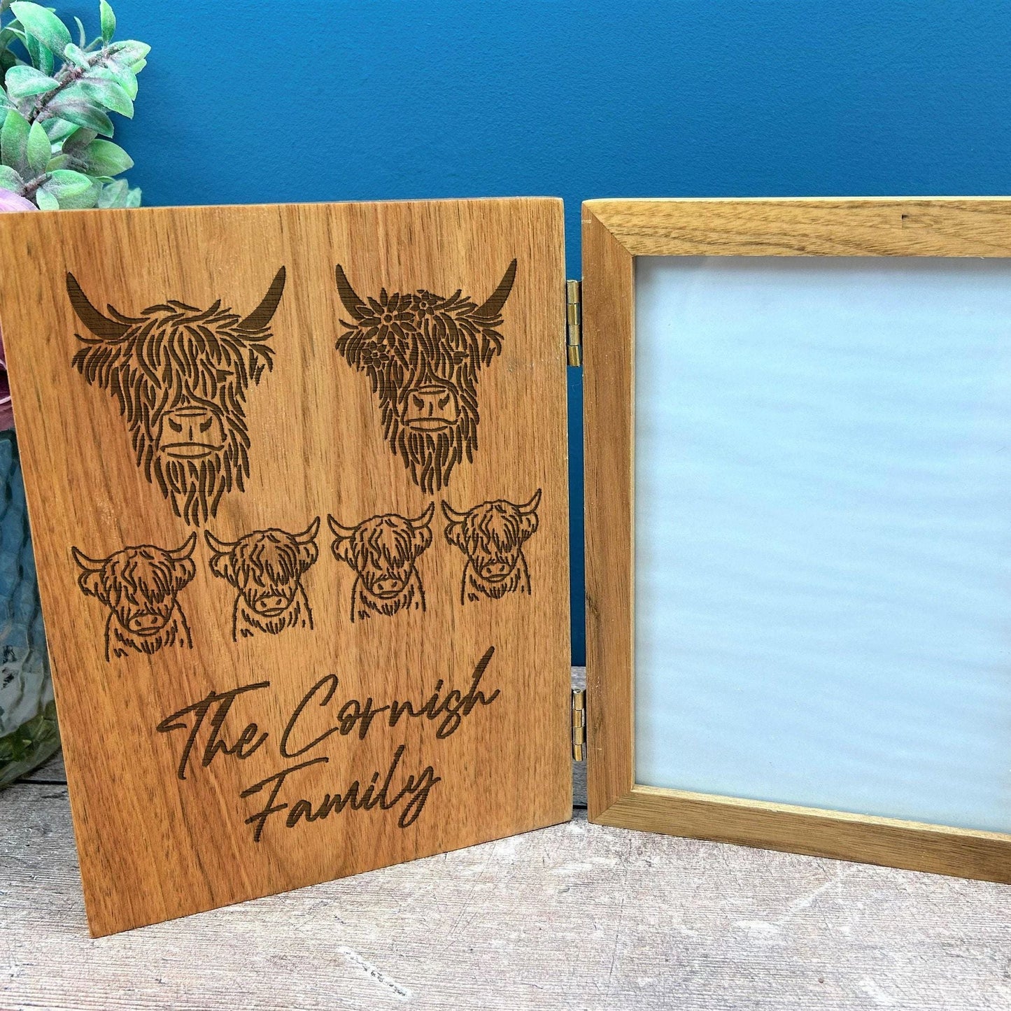 Highland Cow Family Design Personalised Oak Photo Frame - Family gift - Mother's Father's Day
