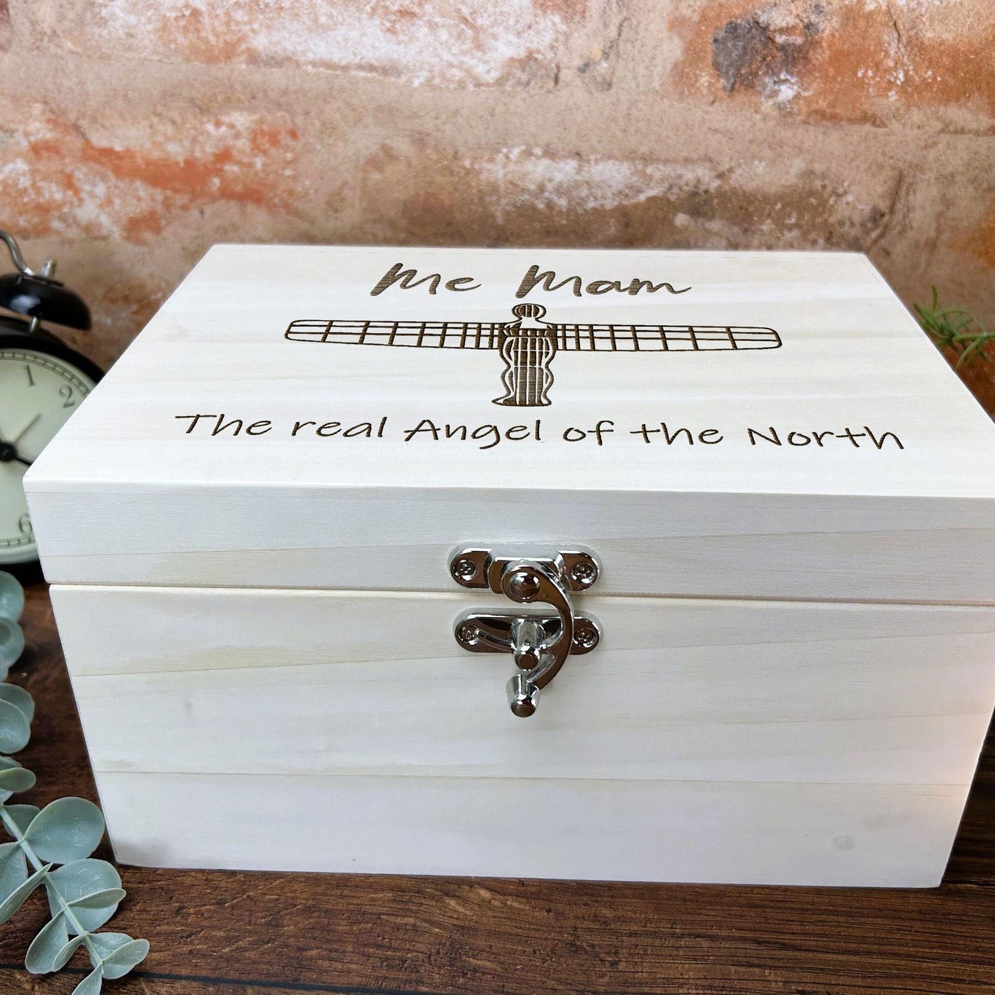 Me Mam - The Real Angel of The North - Geordie Gift - Luxury Wooden Memory Box