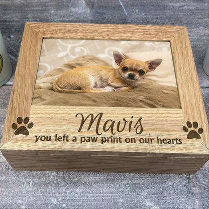 Paw Print On Our Hearts - Dog Cat Pet Loss - Memorial Remembrance Box - Photos 6x4 7x5 Holder - Solid Oak