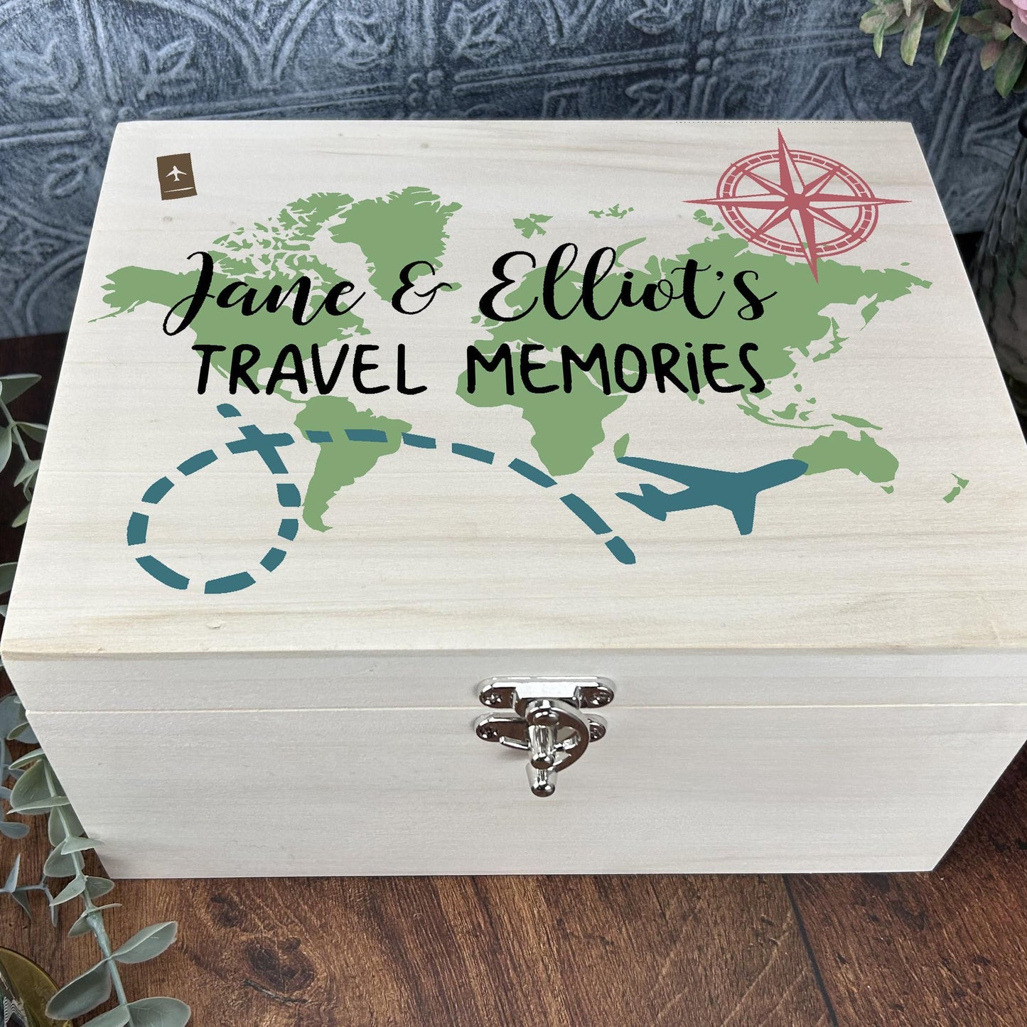 Travel Memories Luxury Wooden Box - World Map Adventurer Gift