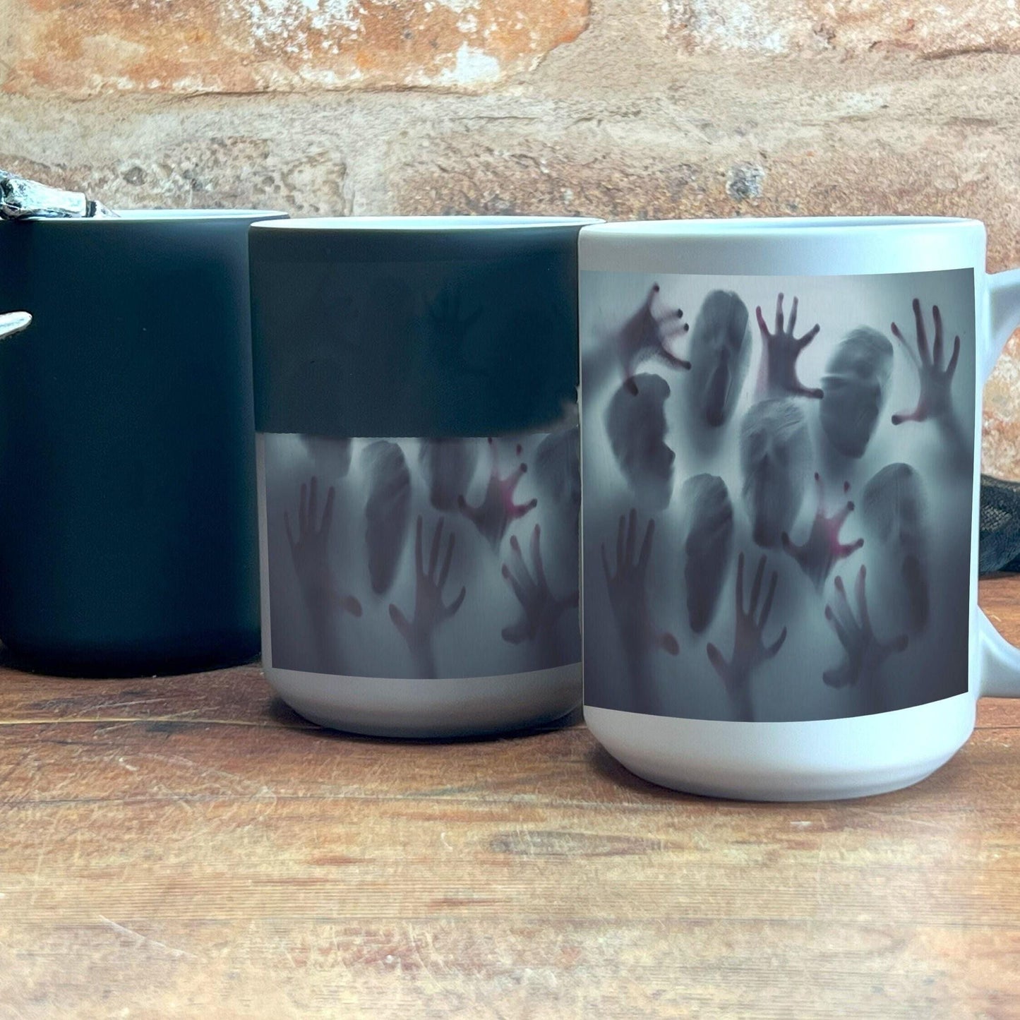 Horror Movie Fan Personalised Gift - Colour Changing Mug - Features Spooky Chilling Image