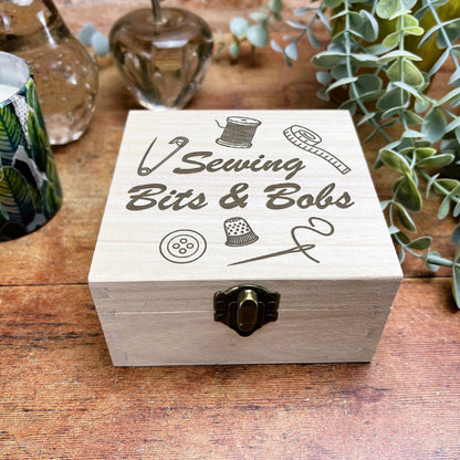 Sewing Bits & Bobs Crafts Kit Engraved Wooden Box Embroidery Cross Stitch Needles Thread Storage Christmas Gift Birthday Present Grandma