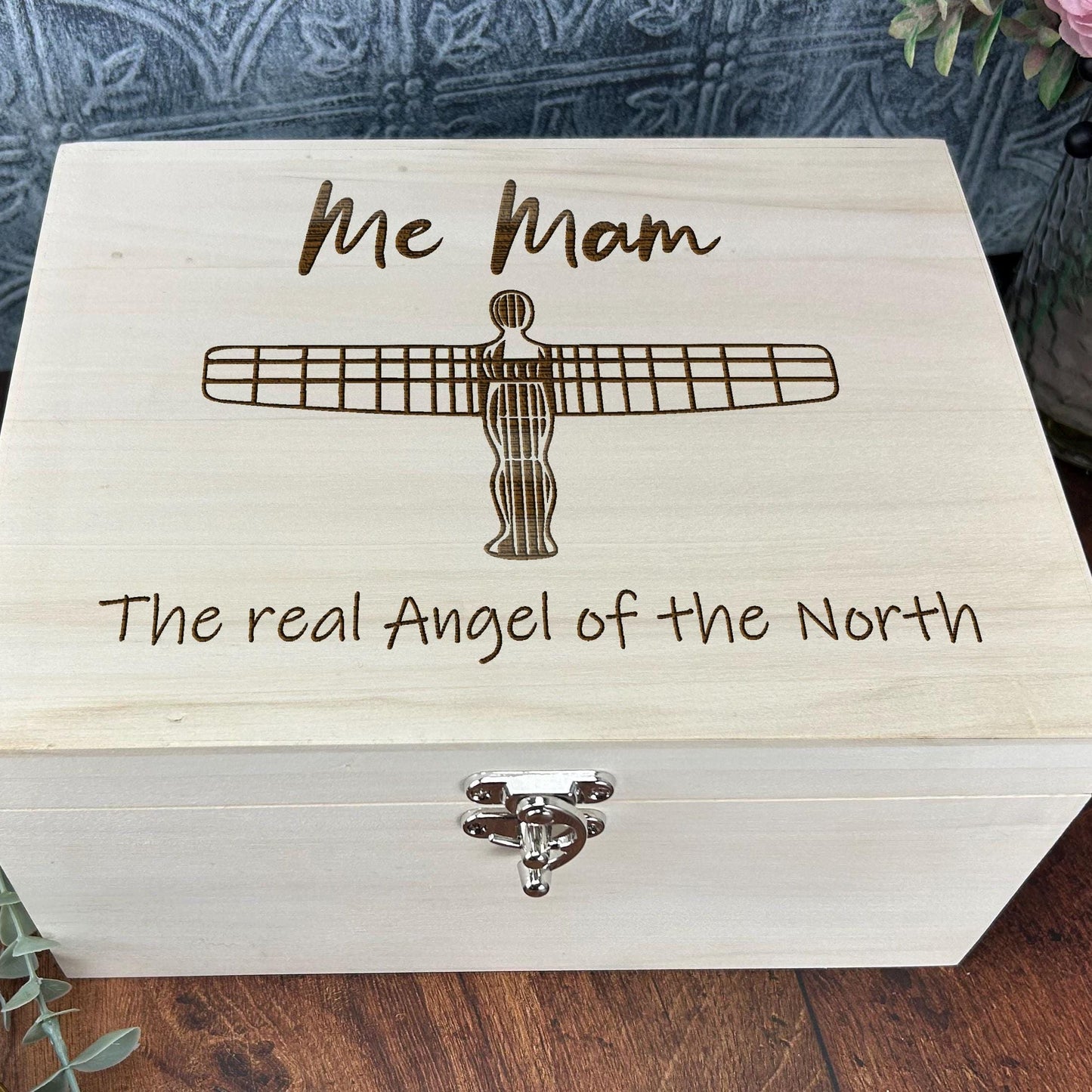 Me Mam - The Real Angel of The North - Geordie Gift - Luxury Wooden Memory Box