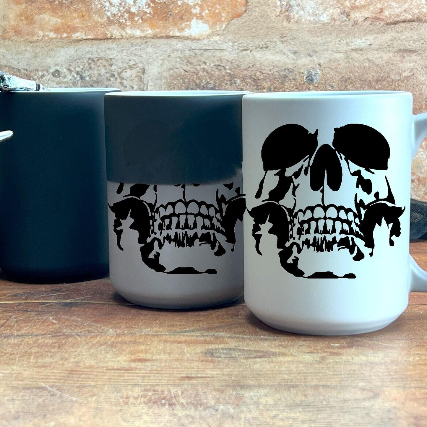 Gothic Skull Colour Changing Ceramic Mug - Great Personalised Gift for Horror Gothic Fan