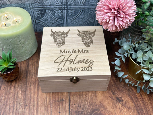 Mr & Mrs Highland Cow Couple Wedding Personalised Memory Box